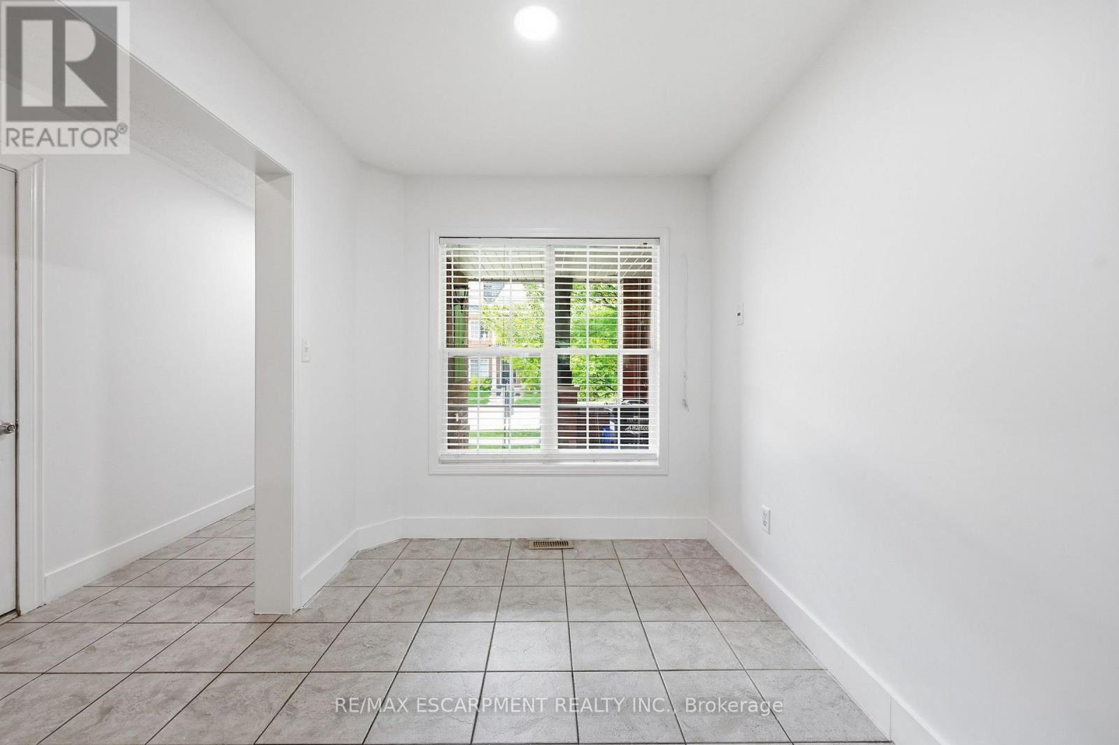 3115 Edgar Avenue, Burlington, Ontario  L7M 0A6 - Photo 9 - W13652676
