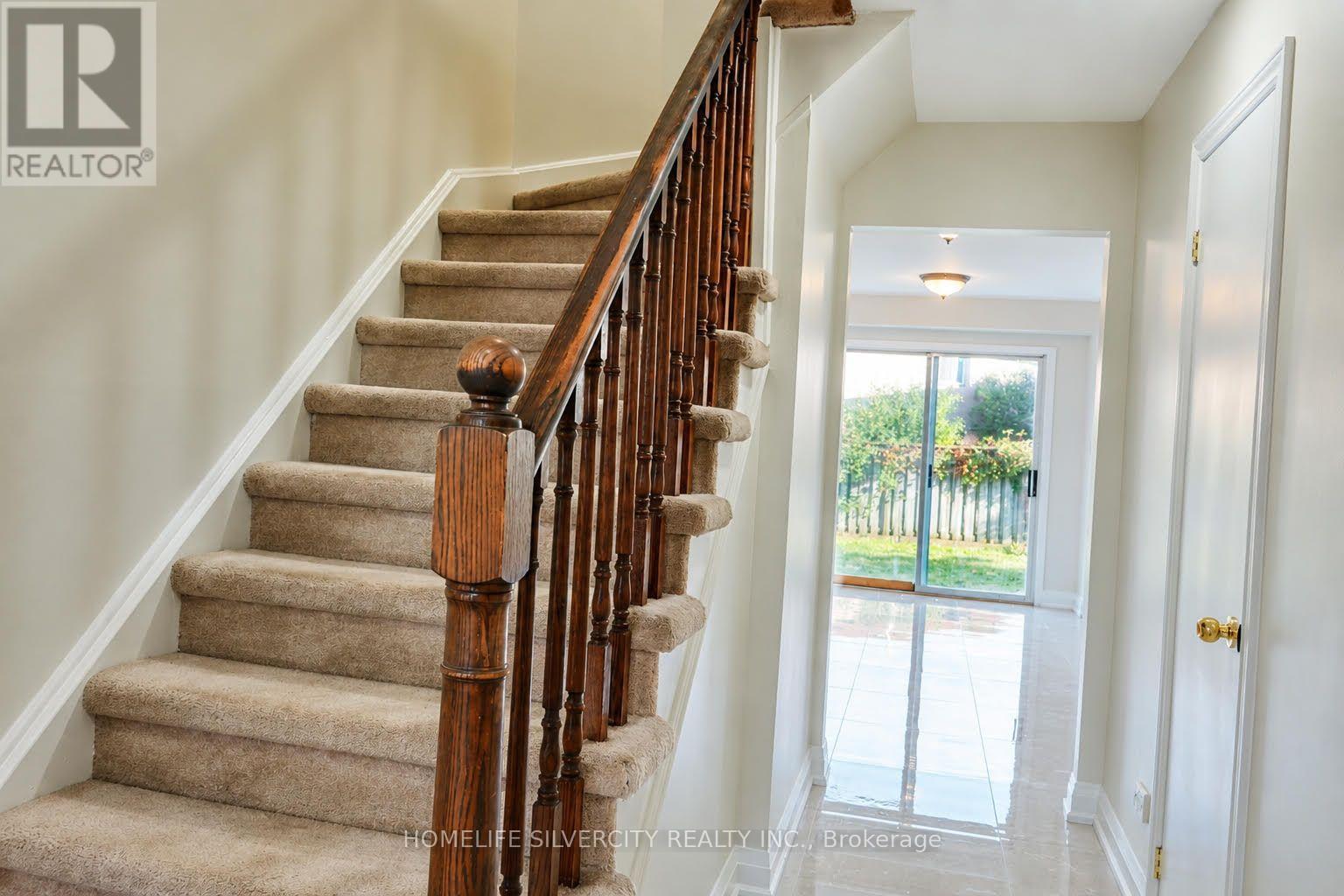 16 Norwood Place, Brampton, Ontario  L6S 4W9 - Photo 10 - W13652788