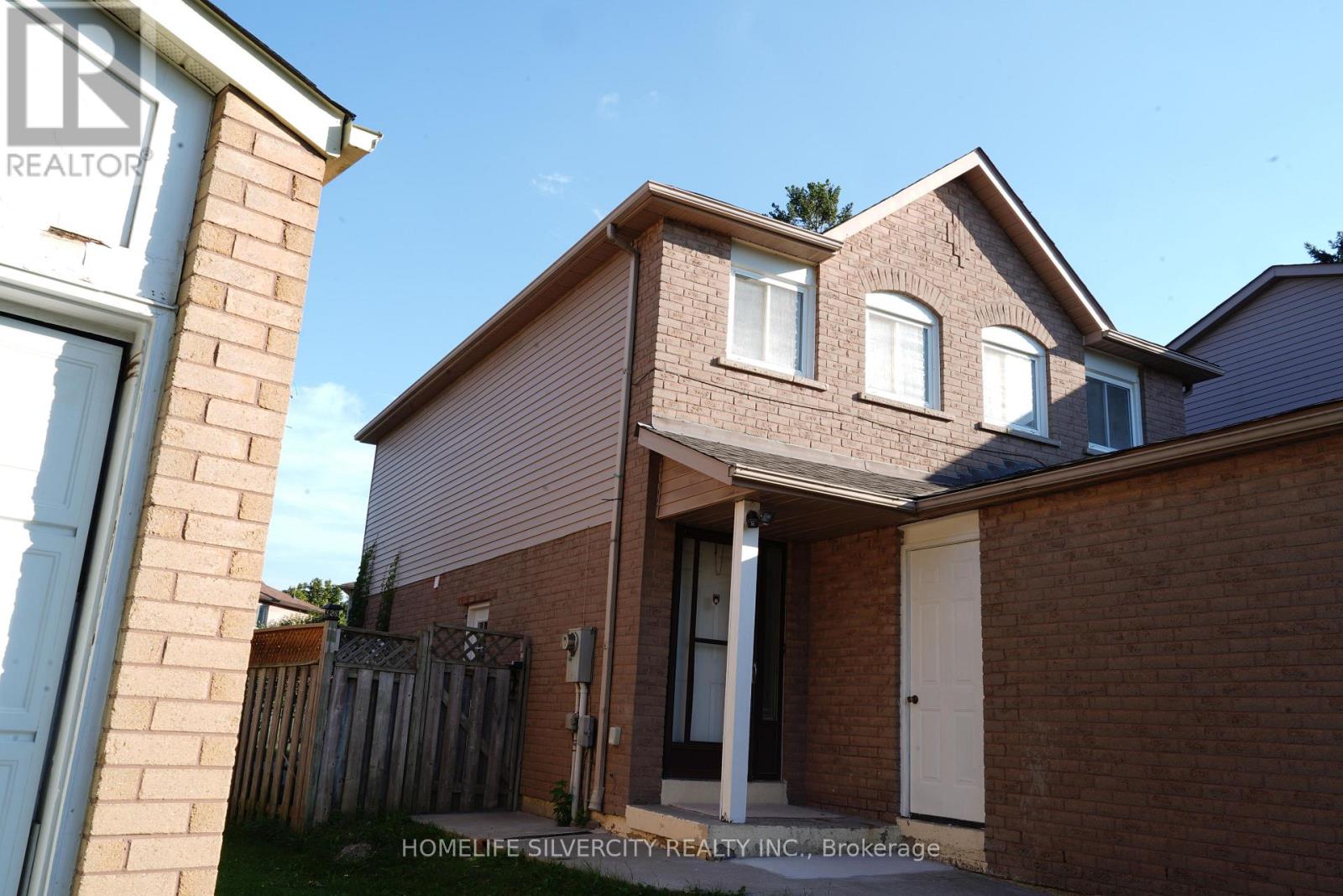 16 Norwood Place, Brampton, Ontario  L6S 4W9 - Photo 2 - W13652788