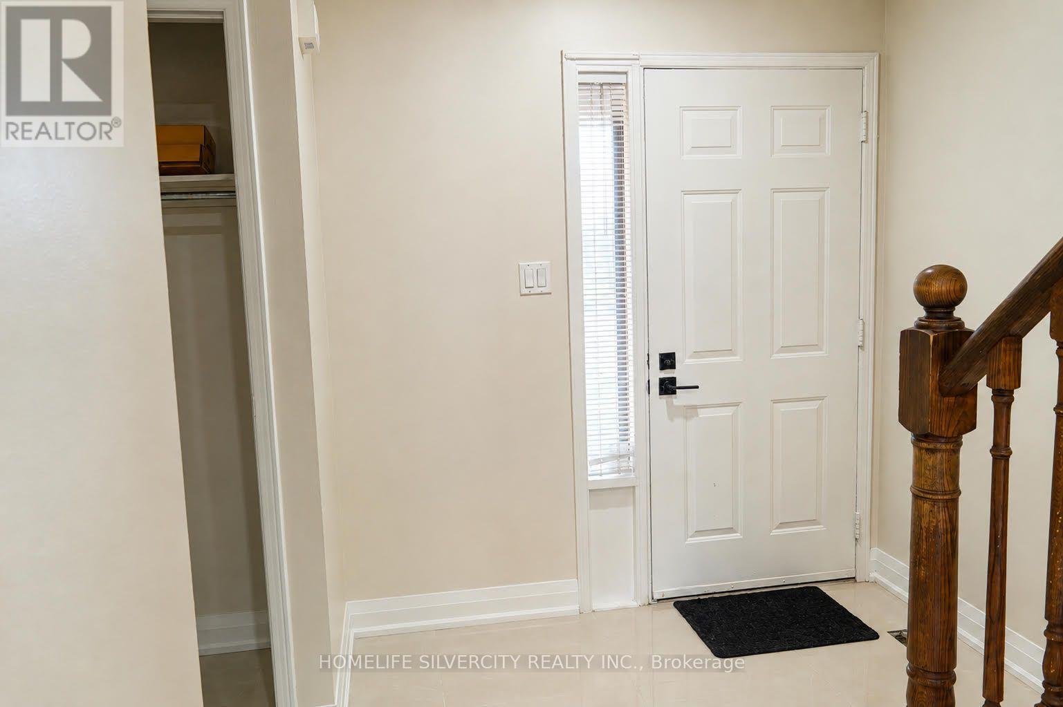 16 Norwood Place, Brampton, Ontario  L6S 4W9 - Photo 3 - W13652788