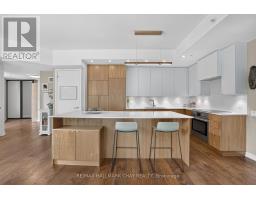 523 - 38 HOWARD PARK AVENUE, Toronto, Ontario