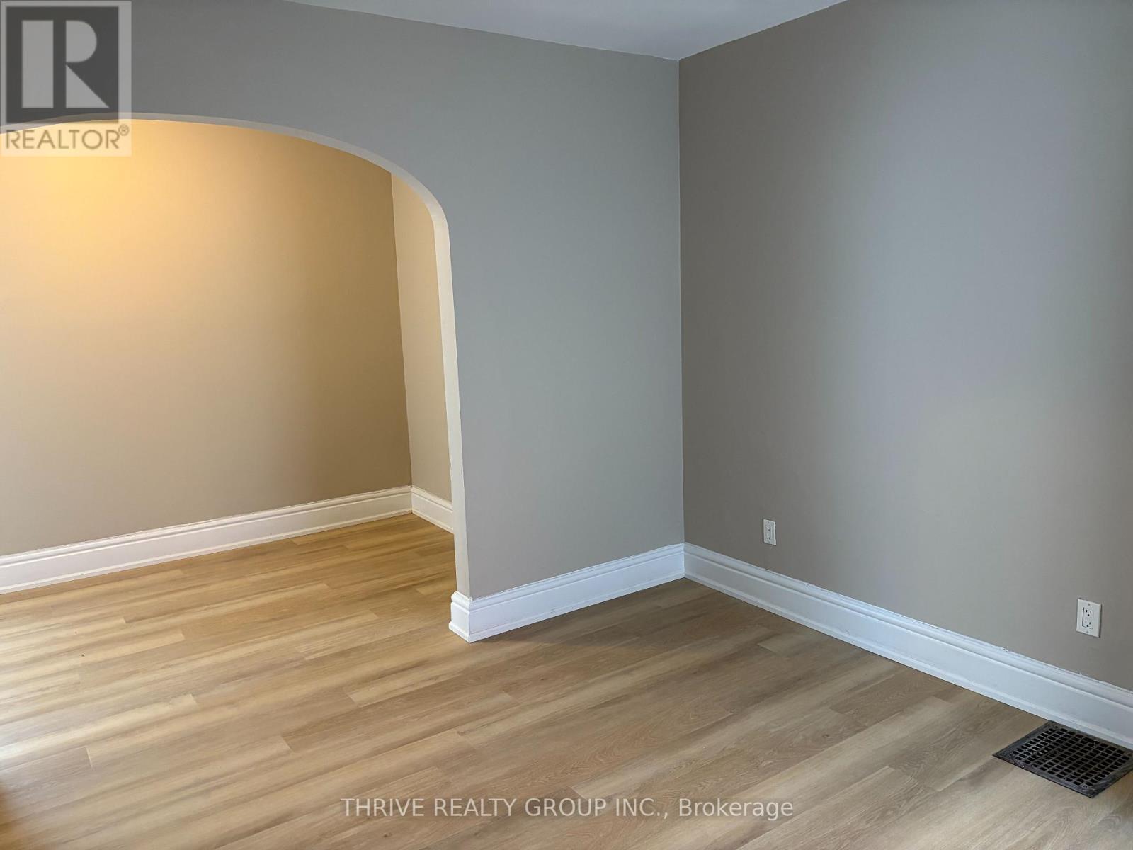 Upper - 642 Richmond Street, London East, Ontario  N6A 3G6 - Photo 2 - X13652776