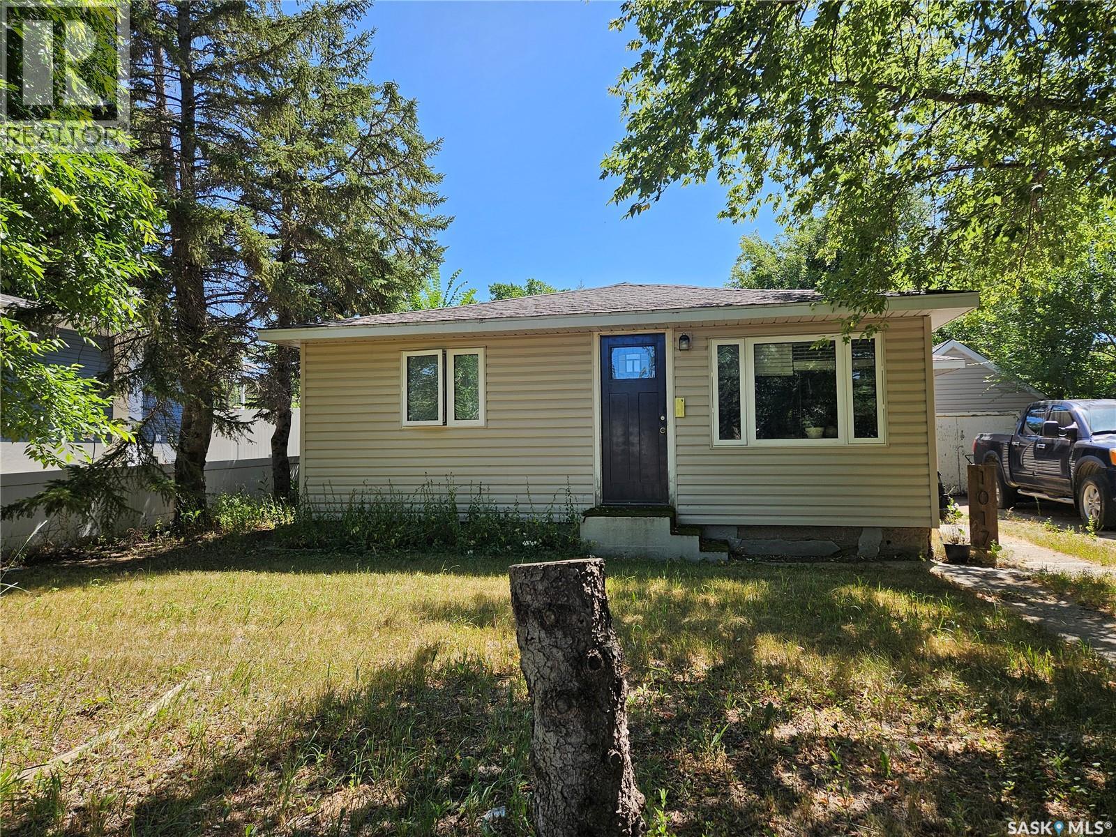 1017 Coteau STREET W, Moose Jaw, Saskatchewan