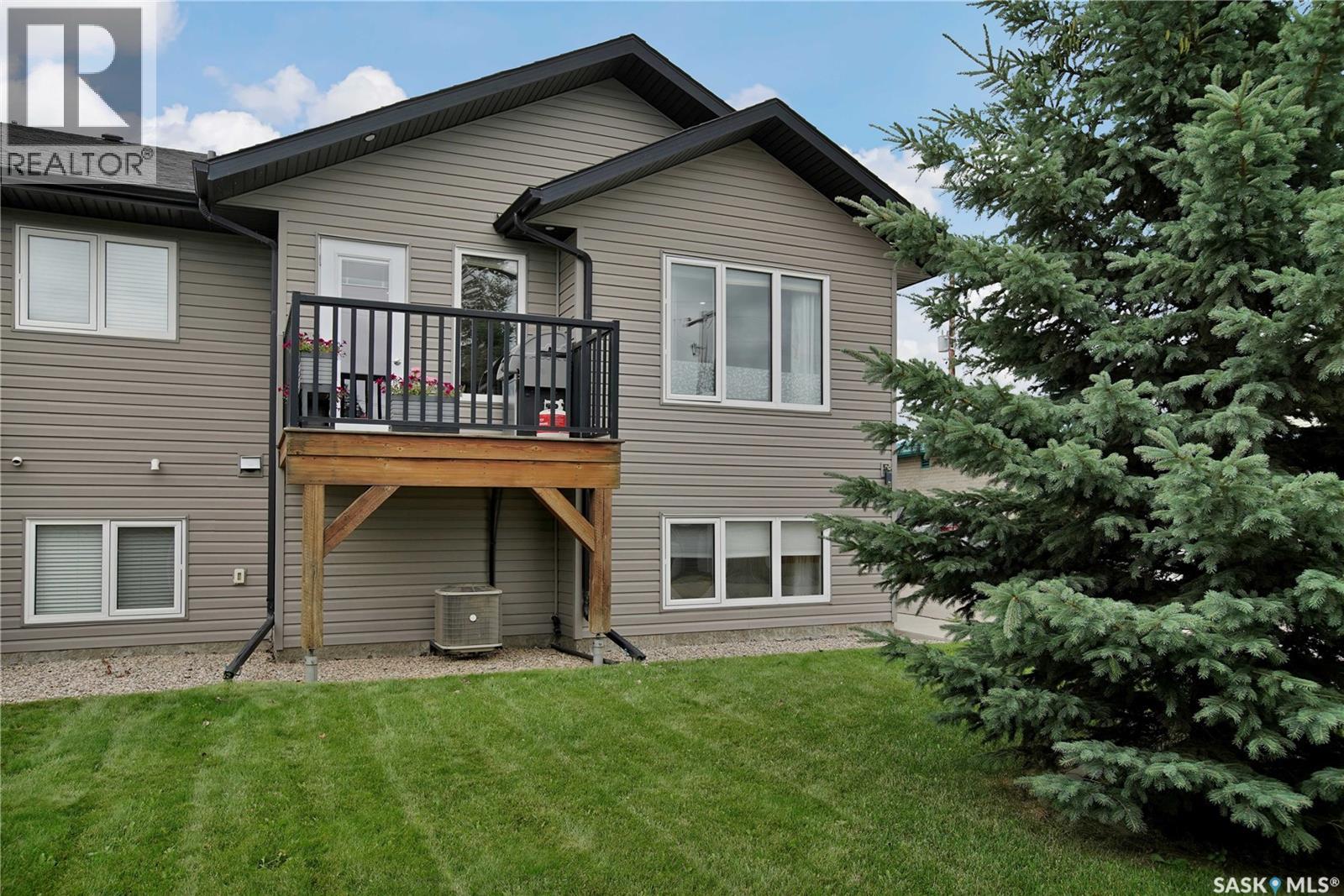 6f 110 Centennial Boulevard, Warman, Saskatchewan  S0K 4S0 - Photo 2 - SK044785