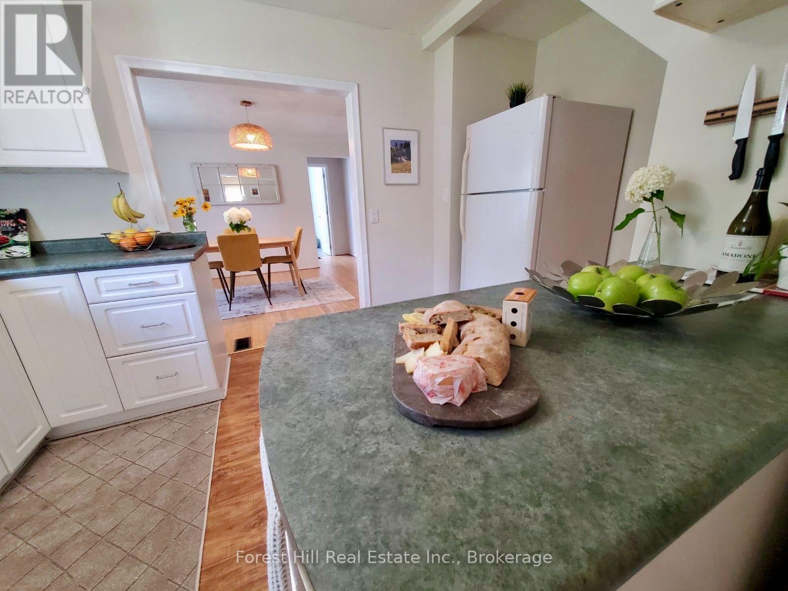 9 Spruce Glen Road, Huntsville, Ontario  P1H 1C9 - Photo 8 - X13647636