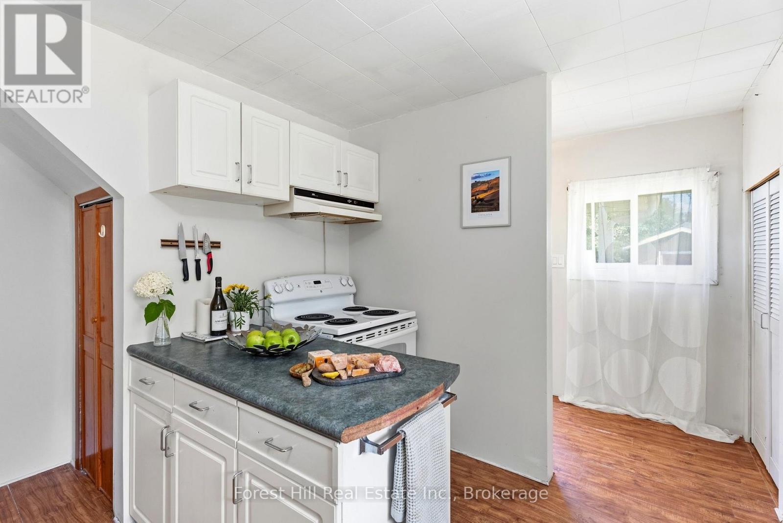 9 Spruce Glen Road, Huntsville, Ontario  P1H 1C9 - Photo 7 - X13647636