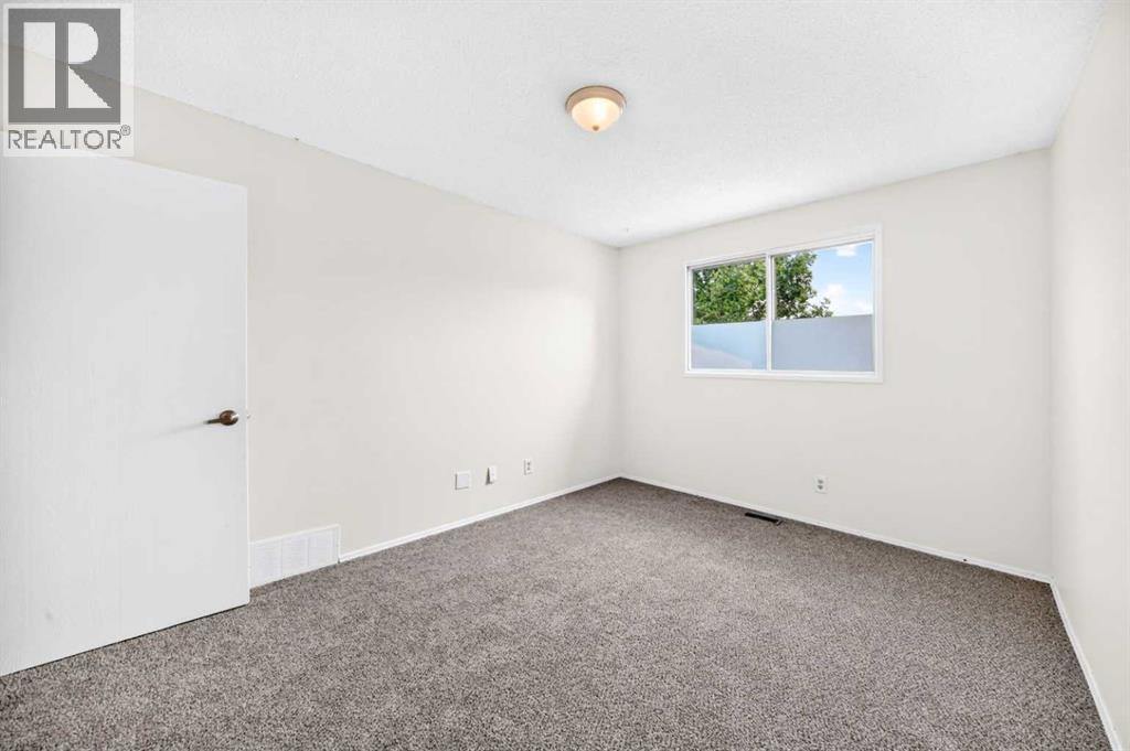 8524 Berwick Road NW, Calgary, Alberta  T3K 1E5 - Photo 9 - A2332978