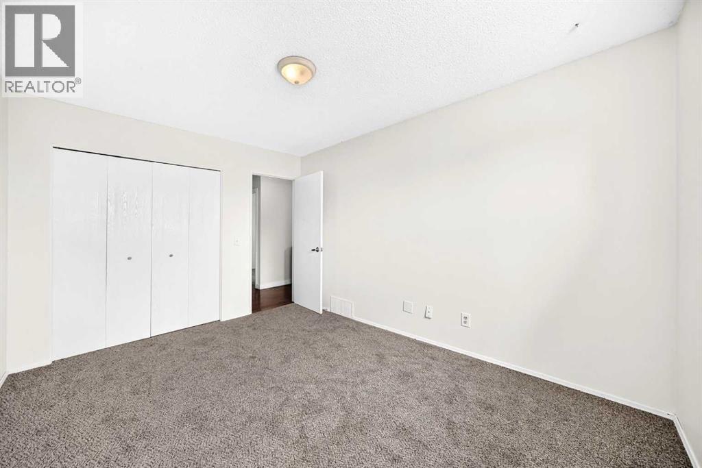 8524 Berwick Road NW, Calgary, Alberta  T3K 1E5 - Photo 11 - A2332978