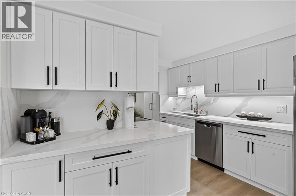 23 Briar Knoll Drive, Kitchener, Ontario  N2E 1X9 - Photo 9 - 40851641