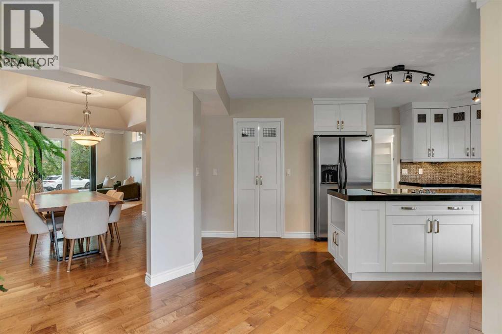35 Strasbourg Bay SW, Calgary, Alberta  T3H 1Y3 - Photo 9 - A2335128