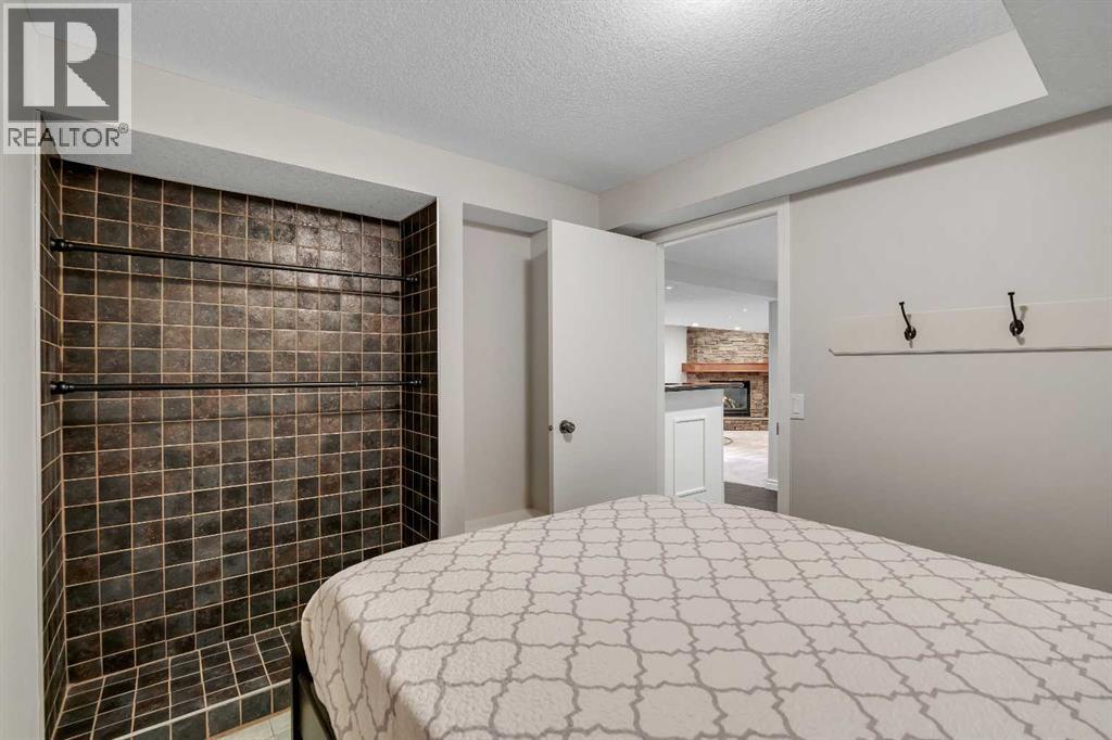 35 Strasbourg Bay SW, Calgary, Alberta  T3H 1Y3 - Photo 34 - A2335128