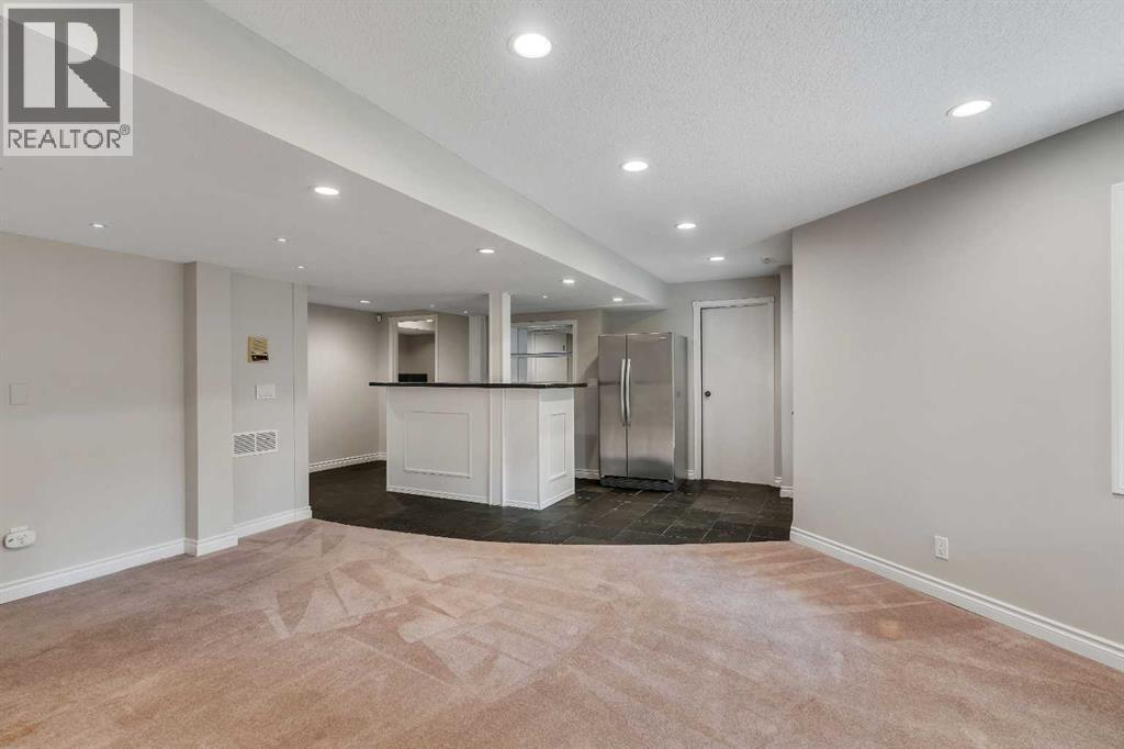 35 Strasbourg Bay SW, Calgary, Alberta  T3H 1Y3 - Photo 38 - A2335128