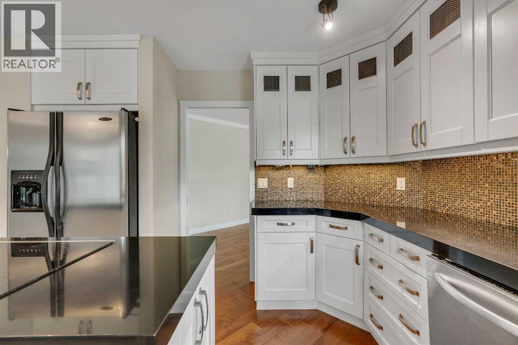 35 Strasbourg Bay SW, Calgary, Alberta  T3H 1Y3 - Photo 13 - A2335128