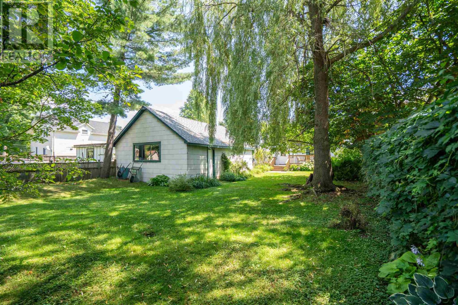 155 Pine St, Sault Ste. Marie, Ontario  P6A 3Y7 - Photo 10 - SM262108