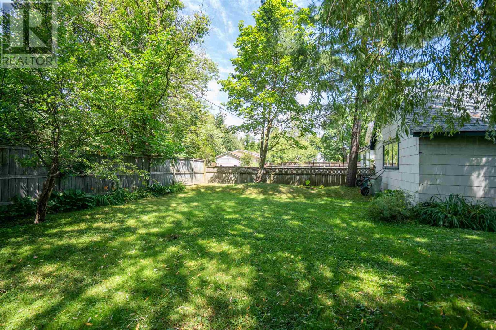 155 Pine St, Sault Ste. Marie, Ontario  P6A 3Y7 - Photo 11 - SM262108