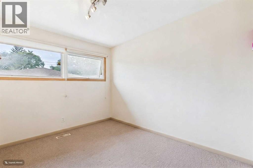 5 Chisholm Crescent NW, Calgary, Alberta  T2L 0Y9 - Photo 10 - A2335485