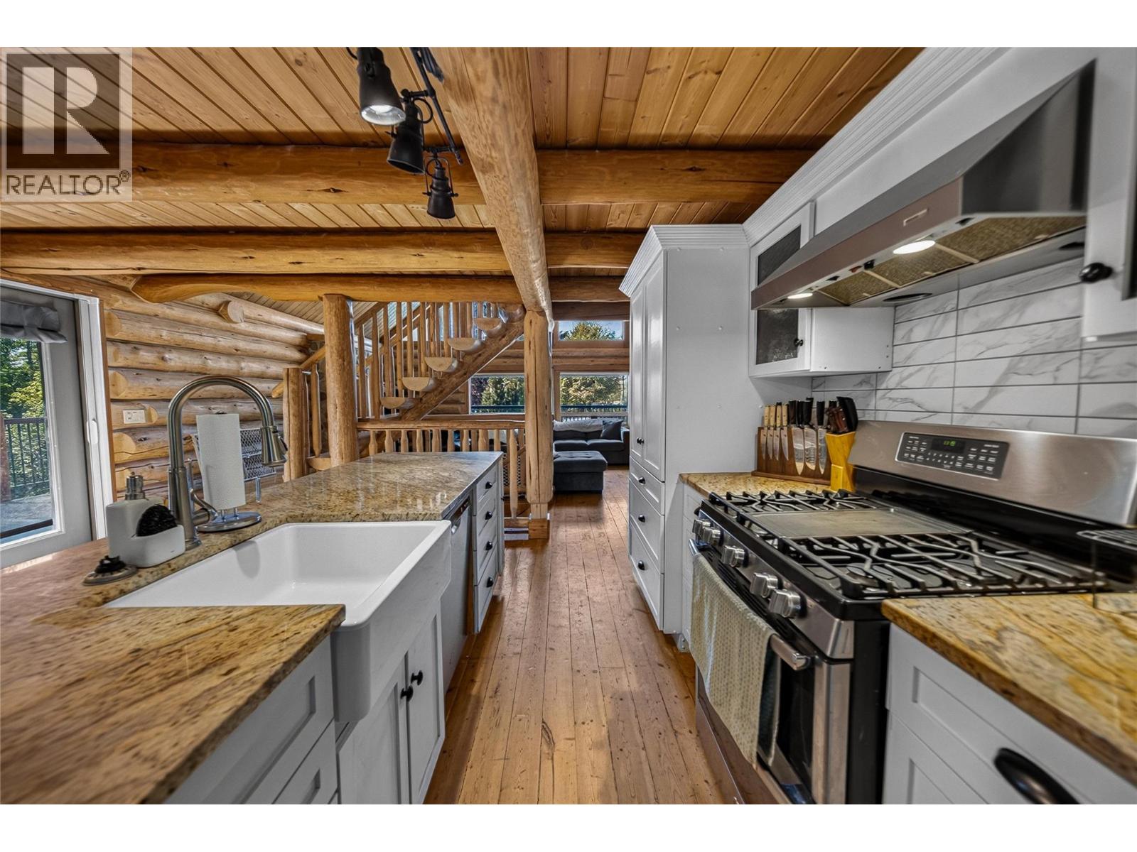 4322 Hilltop Crescent, Cranbrook, British Columbia V1C 6W3 - Photo 6 - 10397093