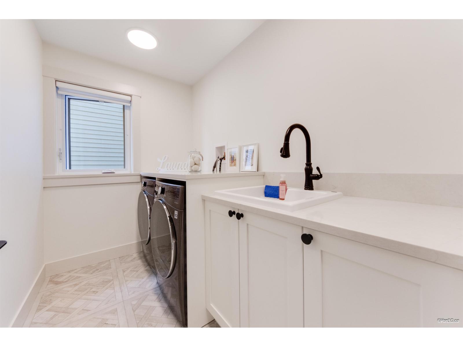 19748 75a Avenue, Langley, British Columbia  V2Y 5K2 - Photo 25 - R3152886