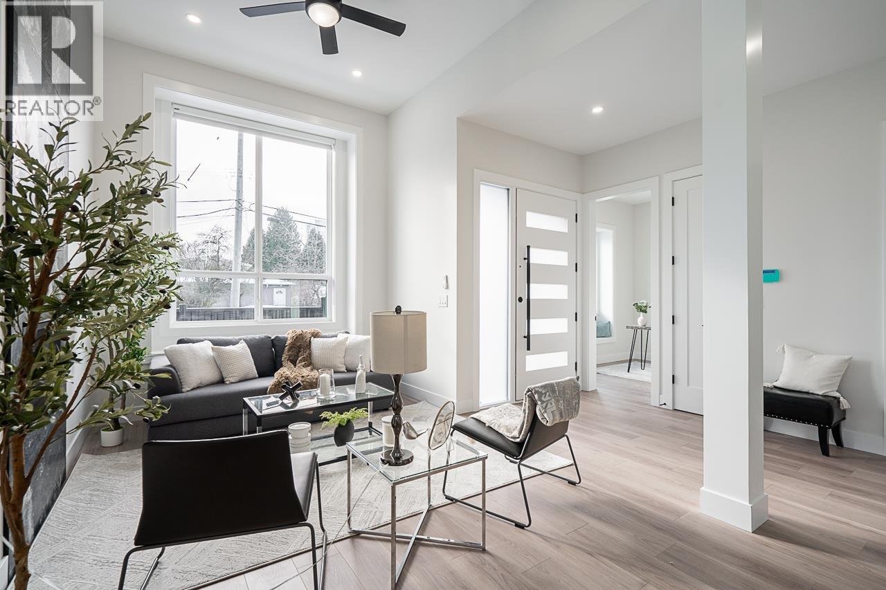 7880 15th Street, Burnaby, British Columbia  V3N 4K6 - Photo 3 - R3094050