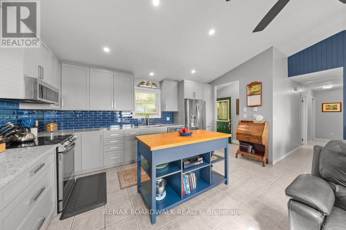 781 North Shore Road, Rideau Lakes, Ontario  K0G 1X0 - Photo 6 - X13652826