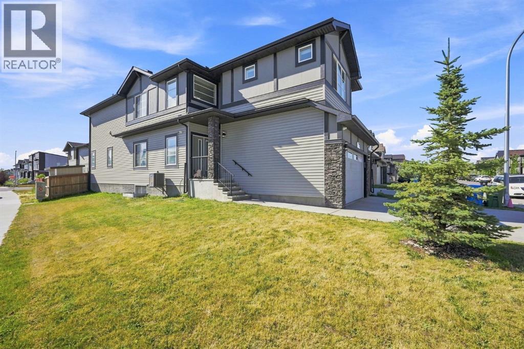 11 Savanna Villas NE, Calgary, Alberta  T3J 2E4 - Photo 3 - A2333709