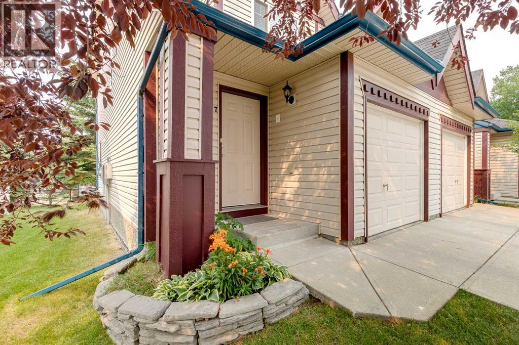 17 Country Village Circle NE, Calgary, Alberta  T3K 5X3 - Photo 10 - A2333585