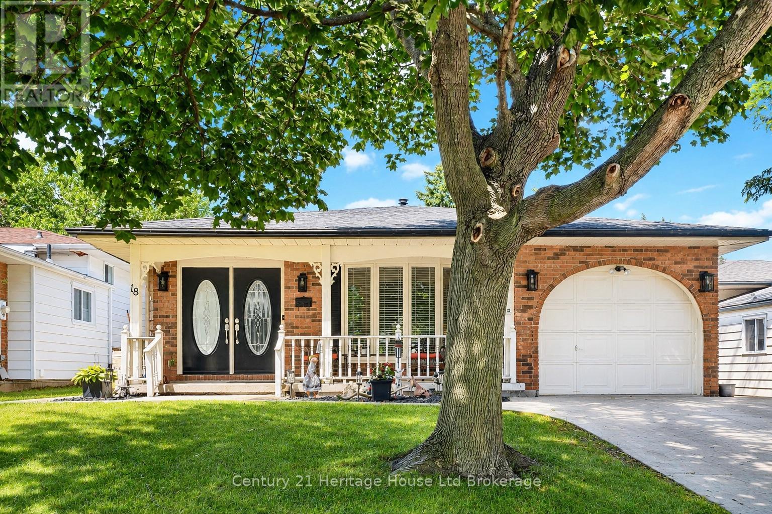 18 LOCUST CRESCENT, London South, Ontario
