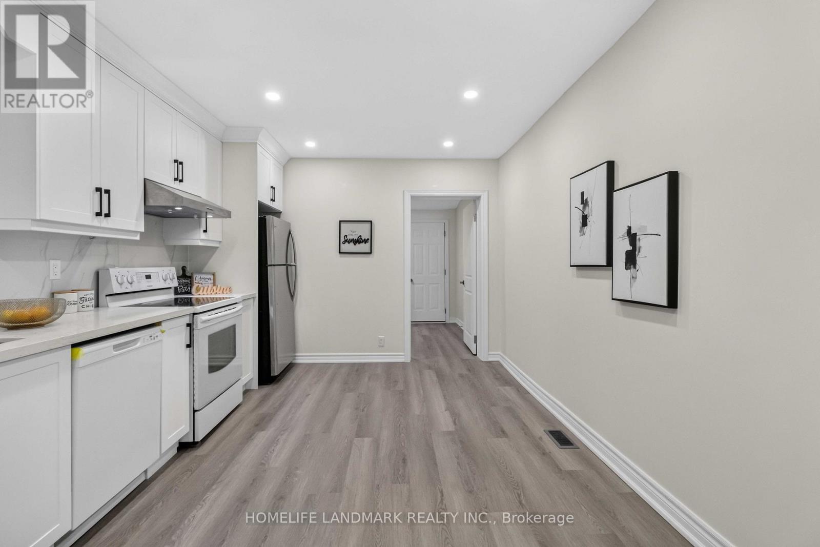 4 Andrews Avenue, Toronto, Ontario  M6J 1S3 - Photo 10 - C13651406