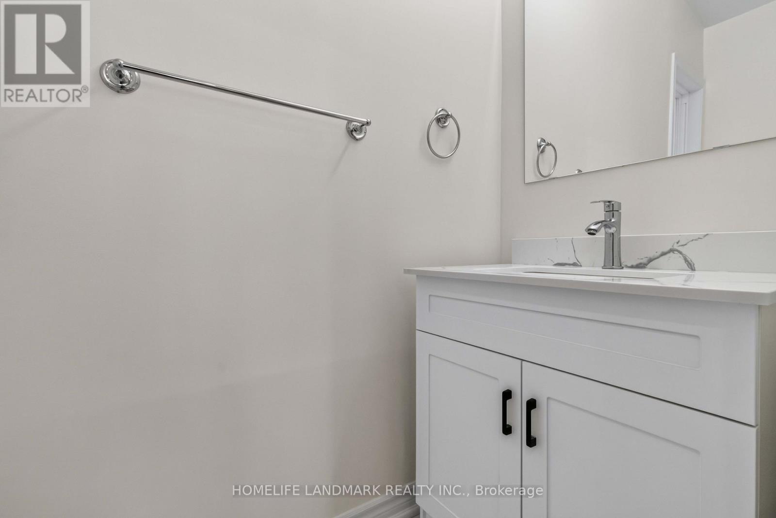 4 Andrews Avenue, Toronto, Ontario  M6J 1S3 - Photo 17 - C13651406