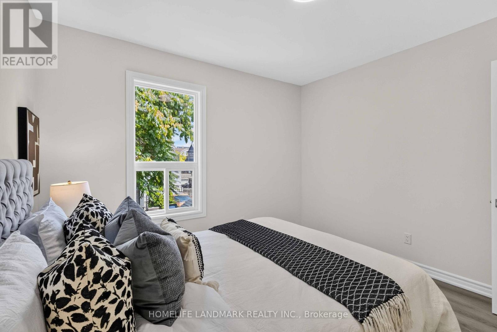 4 Andrews Avenue, Toronto, Ontario  M6J 1S3 - Photo 21 - C13651406