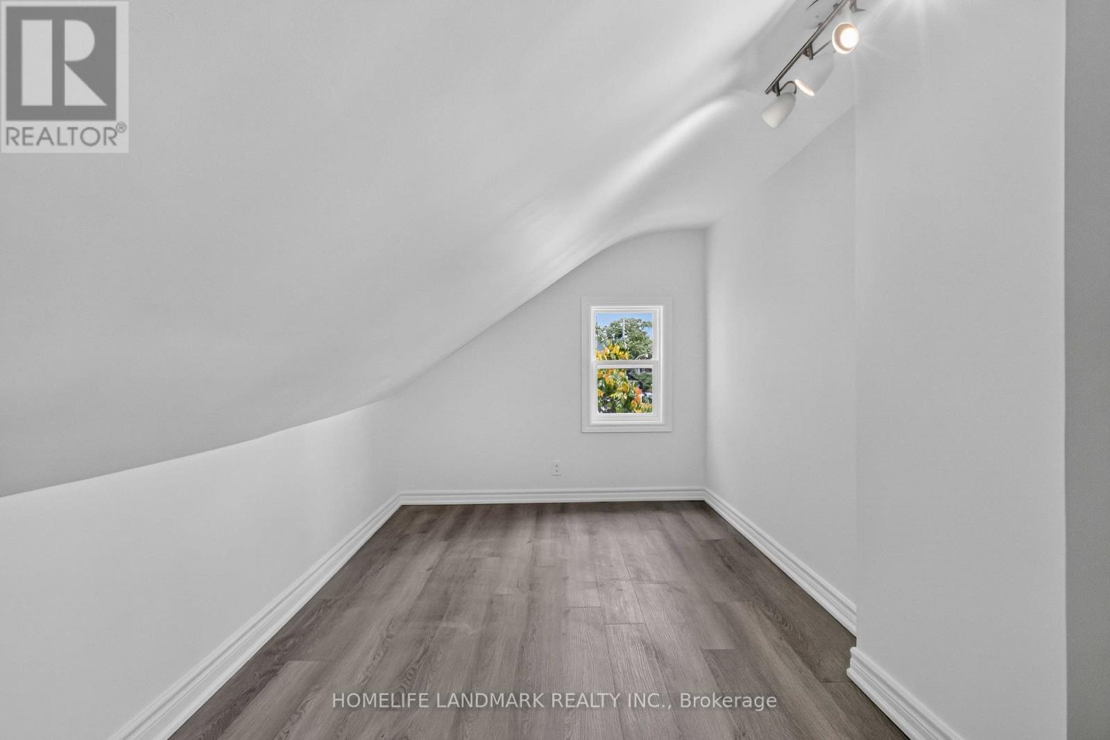 4 Andrews Avenue, Toronto, Ontario  M6J 1S3 - Photo 27 - C13651406