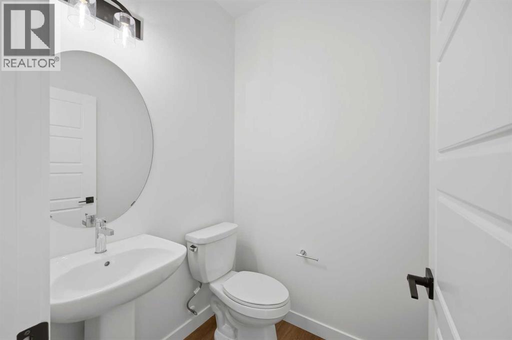 8557 Huxbury Drive, Calgary, Alberta  T2A 4Y1 - Photo 25 - A2318845