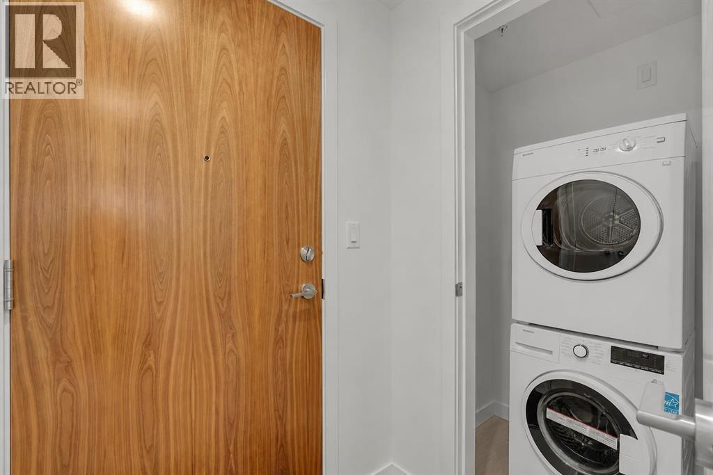 806, 118 Waterfront Court SW, Calgary, Alberta  T2P 1K8 - Photo 10 - A2328873