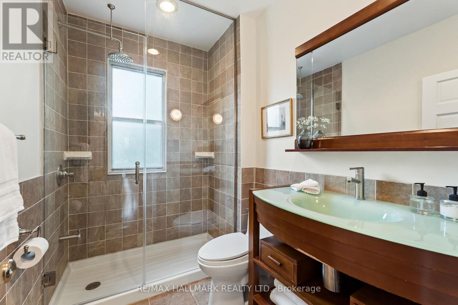 227 Waverley Road, Toronto, Ontario  M4L 3T4 - Photo 34 - E13634662