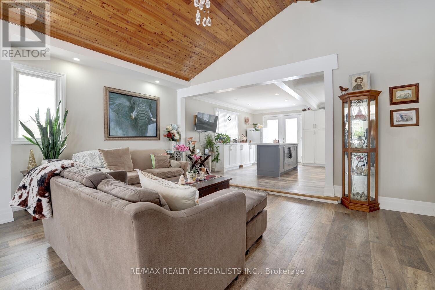 1181 Lower Base Line E, Milton, Ontario  L9E 0S5 - Photo 3 - W12865908