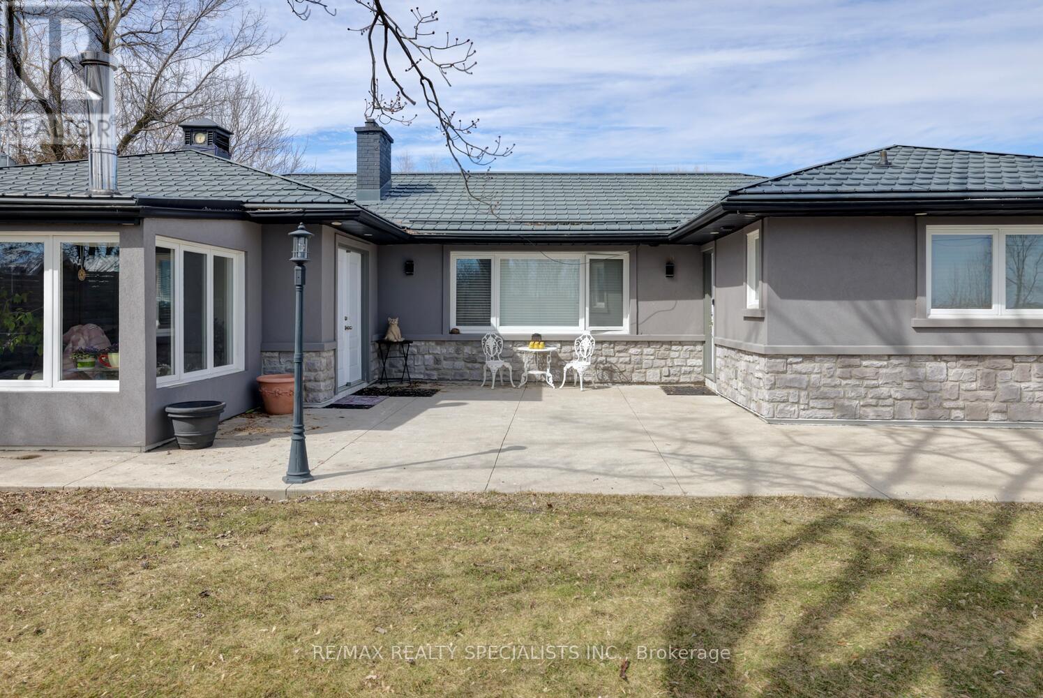 1181 Lower Base Line E, Milton, Ontario  L9E 0S5 - Photo 4 - W12865908