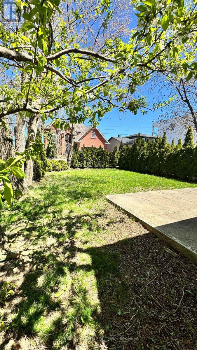 46 Windemere Road, Hamilton, Ontario  L8E 5G5 - Photo 4 - X13652848