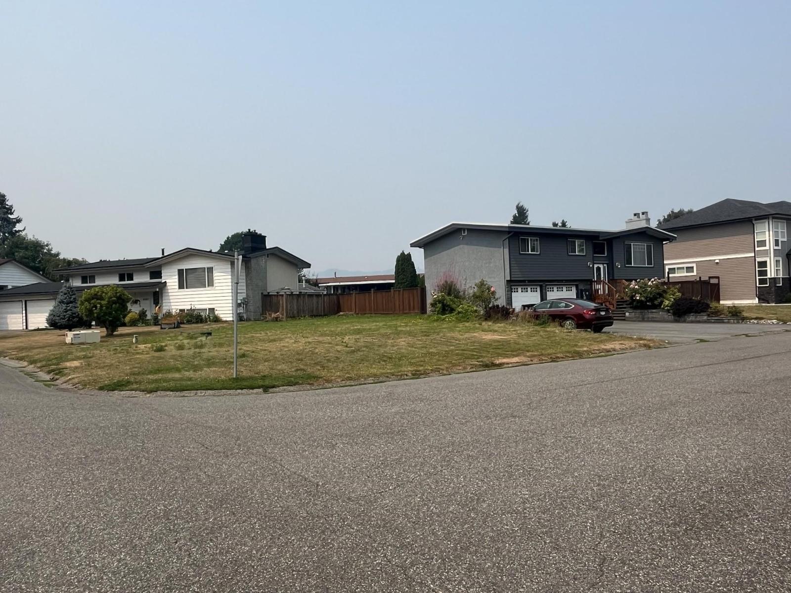 7055 Sesame Street, Sardis East Vedder, Chilliwack, British Columbia  V2R 3T3 - Photo 2 - R3153066