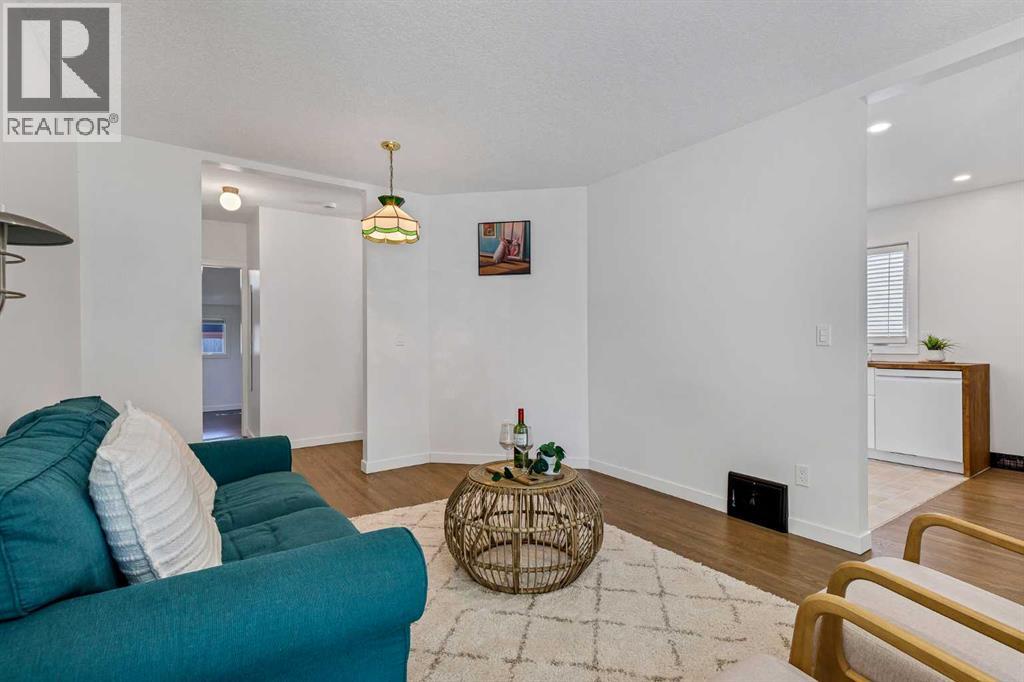 245 21 Avenue NW, Calgary, Alberta  T2M 1J4 - Photo 6 - A2316930