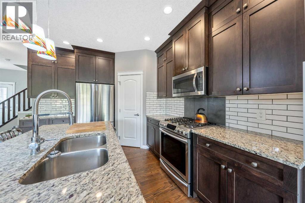 64 Sunrise Terrace, Cochrane, Alberta  T4C 0V3 - Photo 8 - A2325595