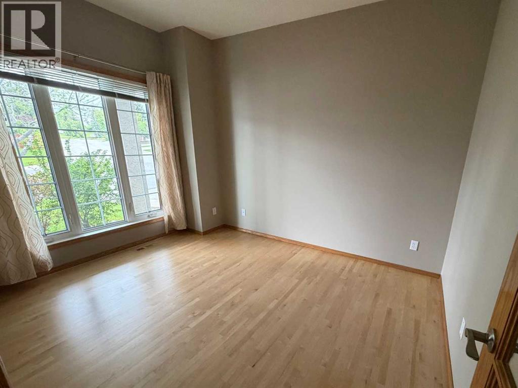 73 Scripps Landing NW, Calgary, Alberta  T3L 1W2 - Photo 8 - A2327000