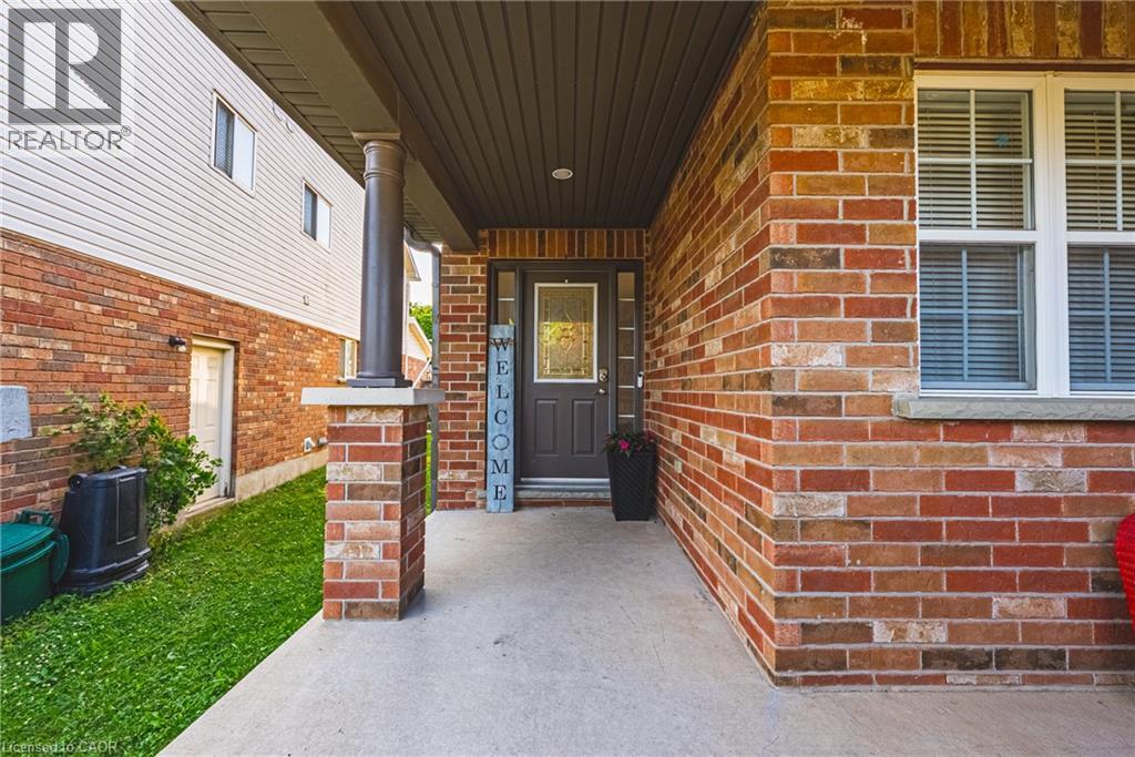 140 Country Club Drive, Cambridge, Ontario  N1T 2B6 - Photo 3 - 40853696