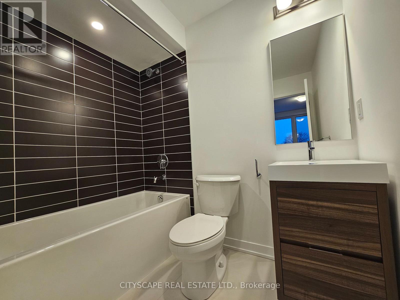 32 Deep Roots Terrace, Toronto, Ontario  M6A 2M3 - Photo 23 - C13641984