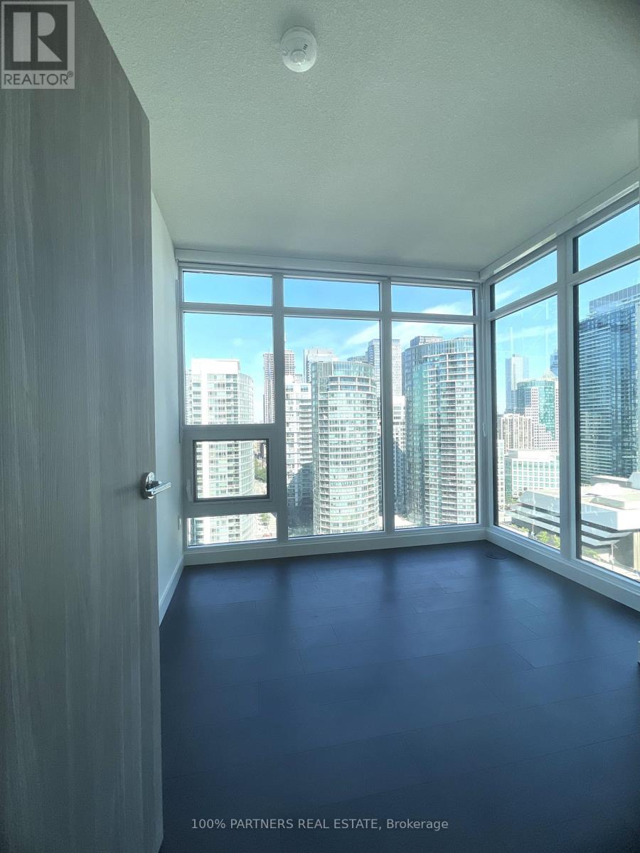 2103 - 1 Concord Cityplace Way, Toronto, Ontario  M5V 0X3 - Photo 4 - C13579262