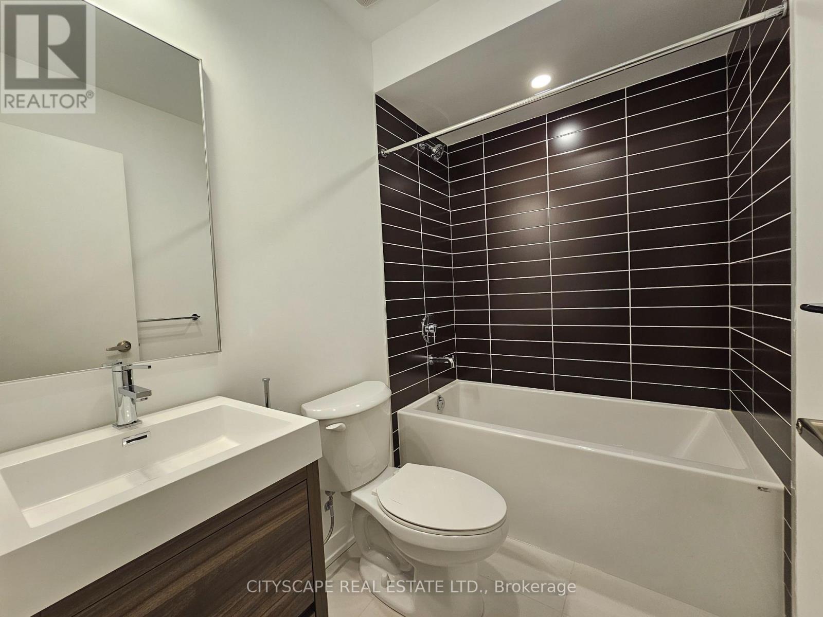 32 Deep Roots Terrace, Toronto, Ontario  M6A 2M3 - Photo 25 - C13641984