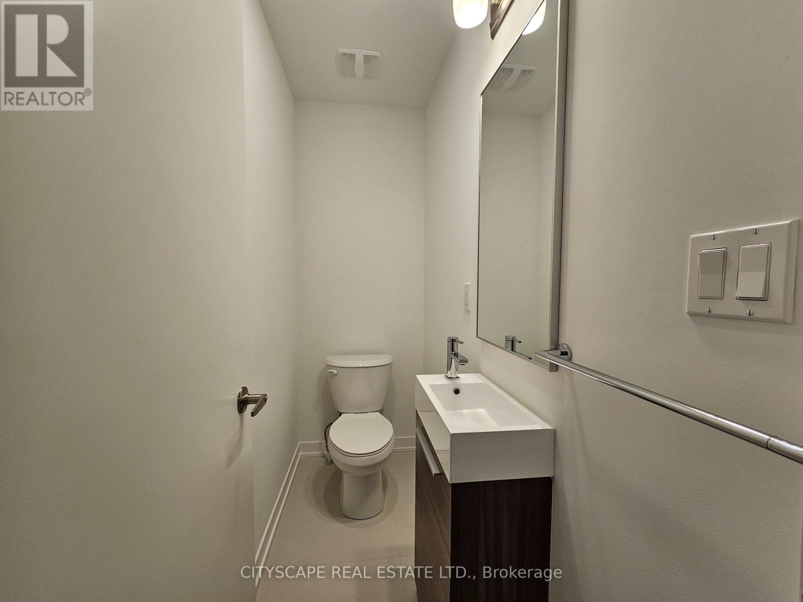 32 Deep Roots Terrace, Toronto, Ontario  M6A 2M3 - Photo 28 - C13641984