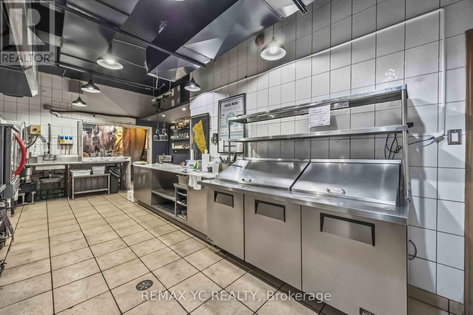 217 Ossington Avenue, Toronto, Ontario M6J 2Z9 - Photo 13 - C13647604