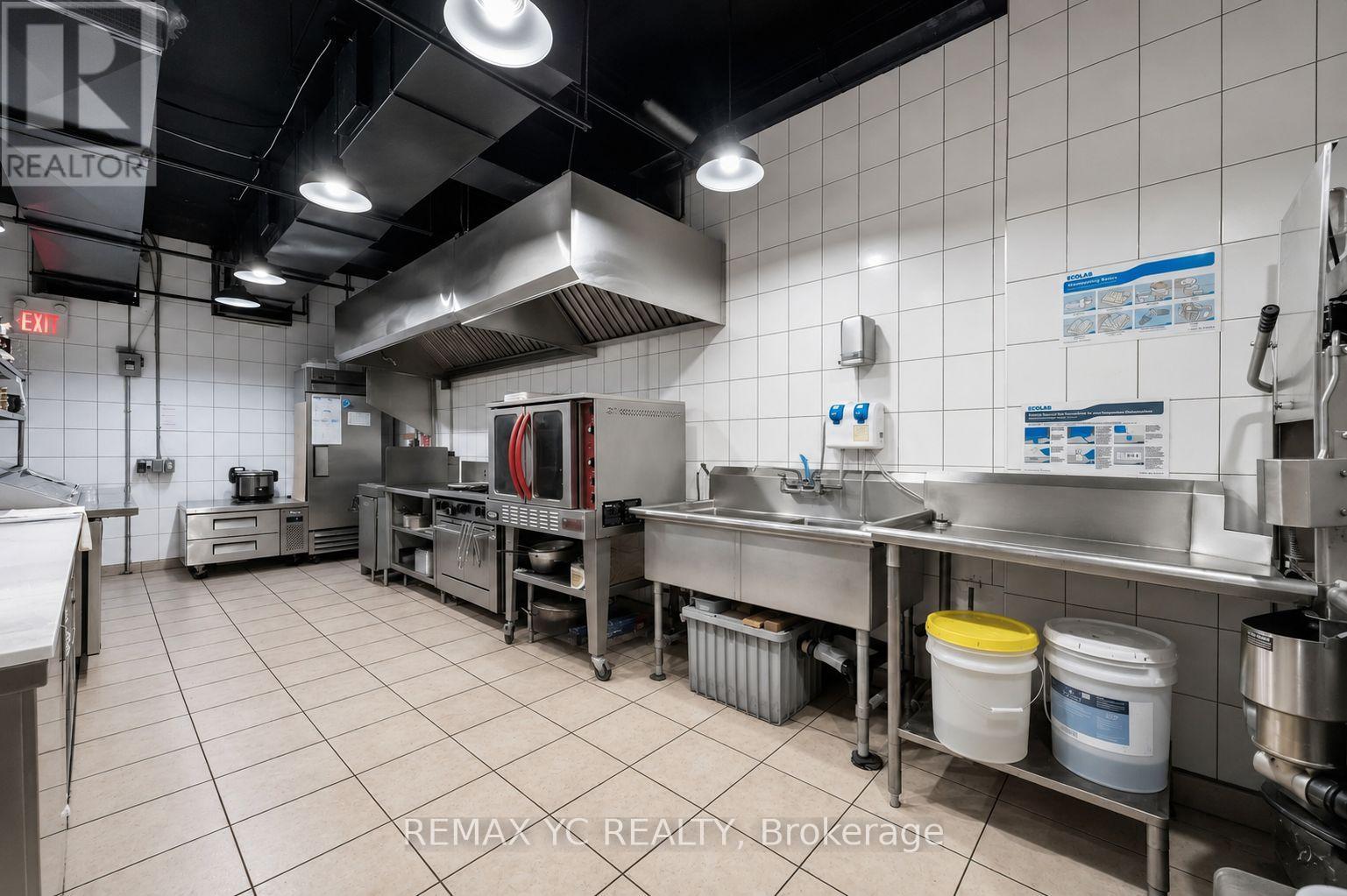 217 Ossington Avenue, Toronto, Ontario M6J 2Z9 - Photo 12 - C13647604