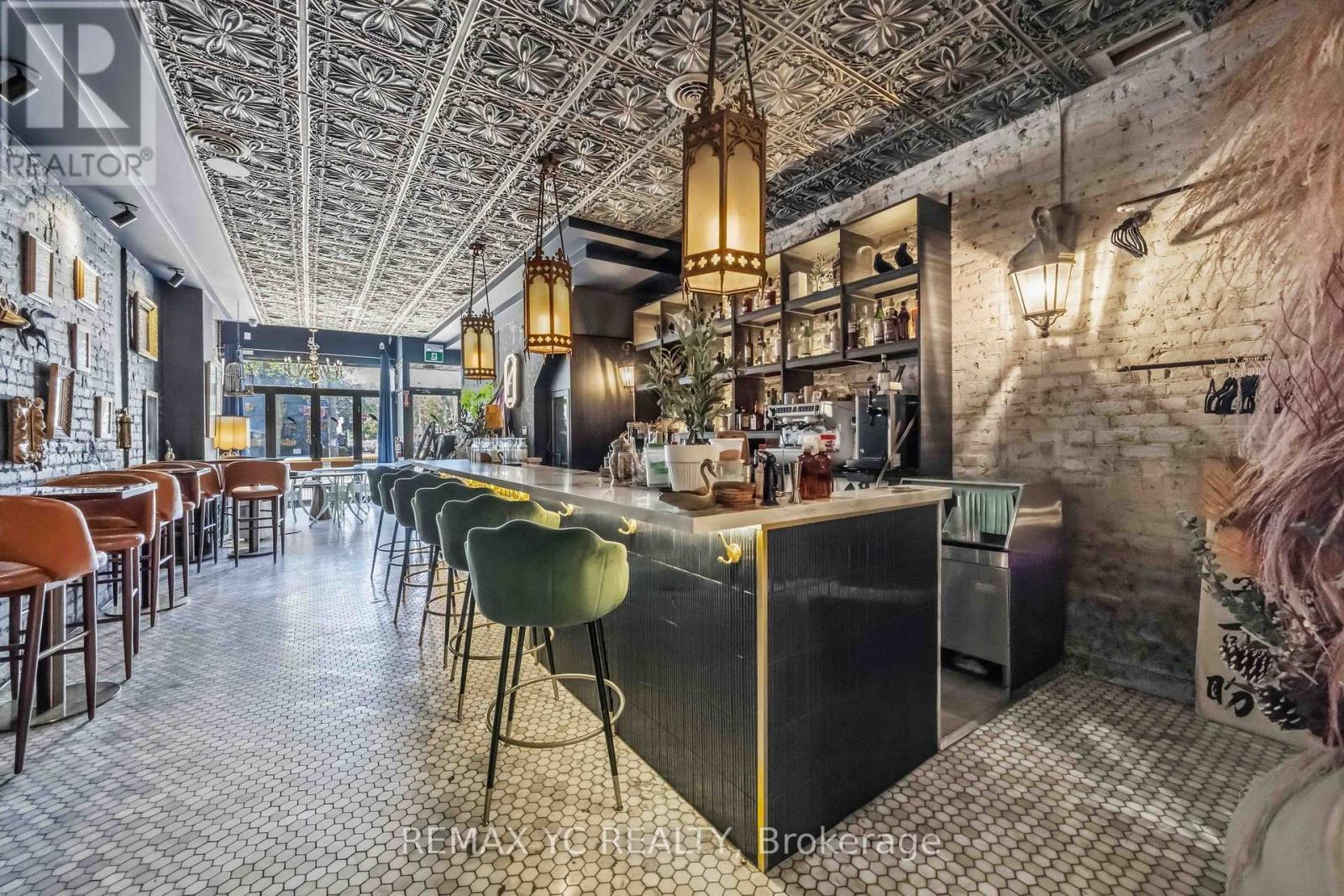 217 Ossington Avenue, Toronto, Ontario M6J 2Z9 - Photo 9 - C13647604