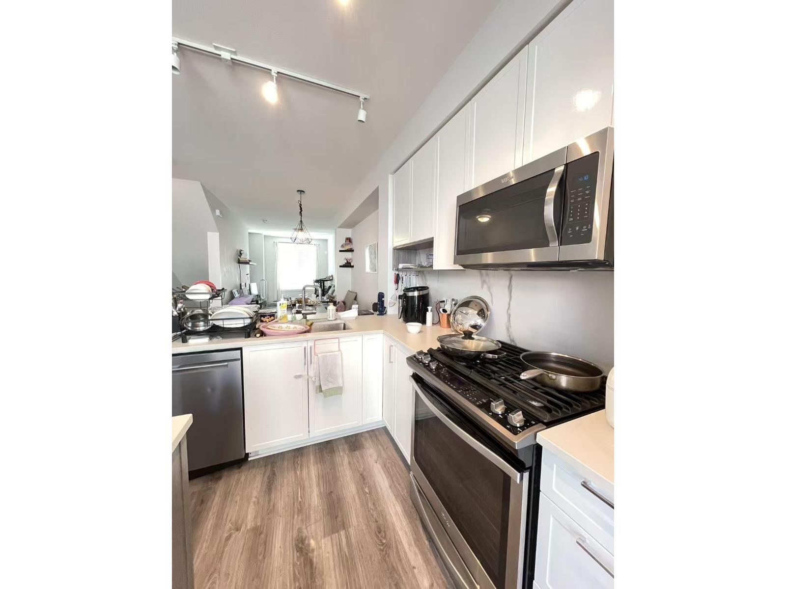 9817 161a Street, Surrey, British Columbia  V4N 6S7 - Photo 3 - R3153883